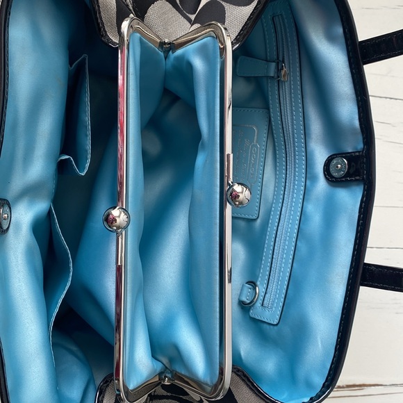 Coach Signature Stripe Carry All Satchel Bag Purse Kisslock Black - Picture 7 of 13